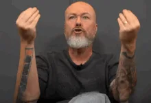 Fabiano Baldasso irritado com nota oficial da ABRAFUT sobre indignação de Vitão, zagueiro do Inter.
