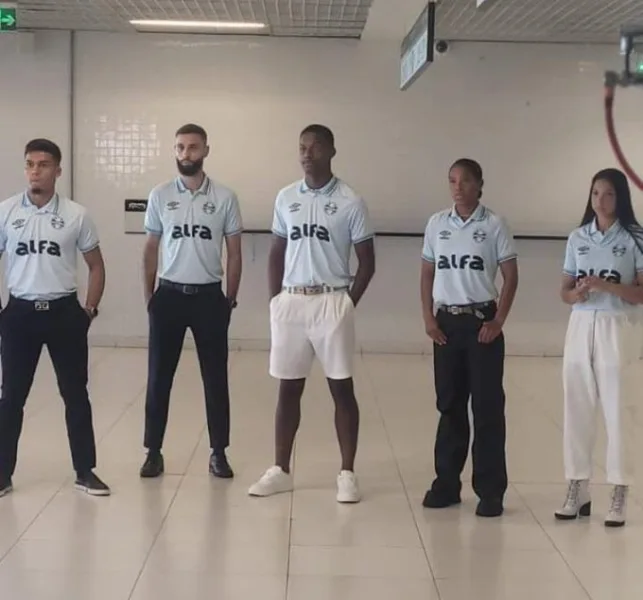 Imagens do novo segundo uniforme do Grêmio já circulam pelas redes sociais