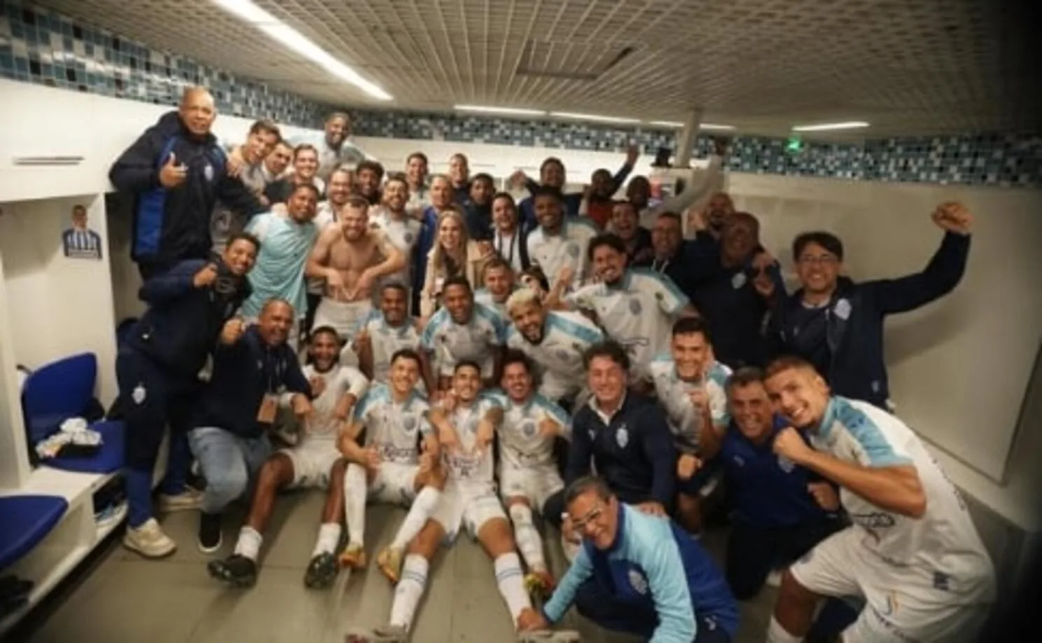 Jogadores do CSA prometem enviar camisa para Renata Fan após classificação na Arena CSA bateu o Grêmio