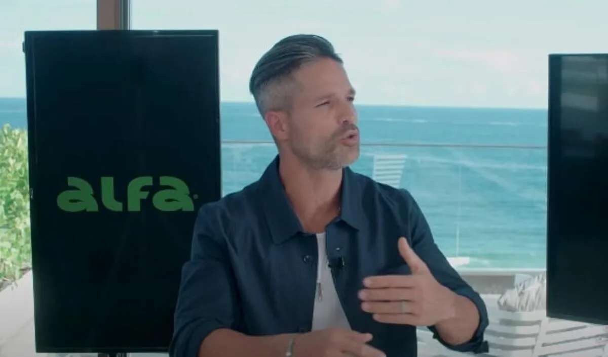 Diego confirma proposta antiga do Grêmio e relembra apoio de treinador gaúcho: "Uma figura" Diego Ribas falou do Grêmio em nova entrevista - Foto: Reprodução/YouTube