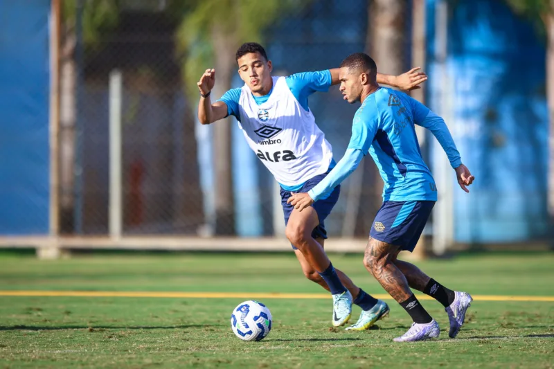 Últimas do Grêmio: faixas pela cidade, lesão de Monsalve e retorno de zagueiro Últimas do Grêmio: faixas pela cidade, lesão de Monsalve e retorno de zagueiro