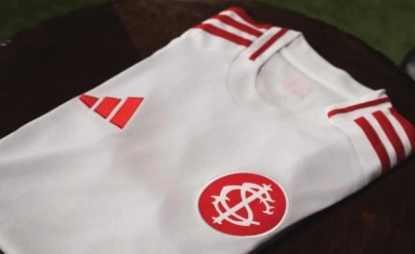 Inter apresenta novo uniforme branco em homenagem ao primeiro Brasileirão; veja detalhes Inter camisa nova
