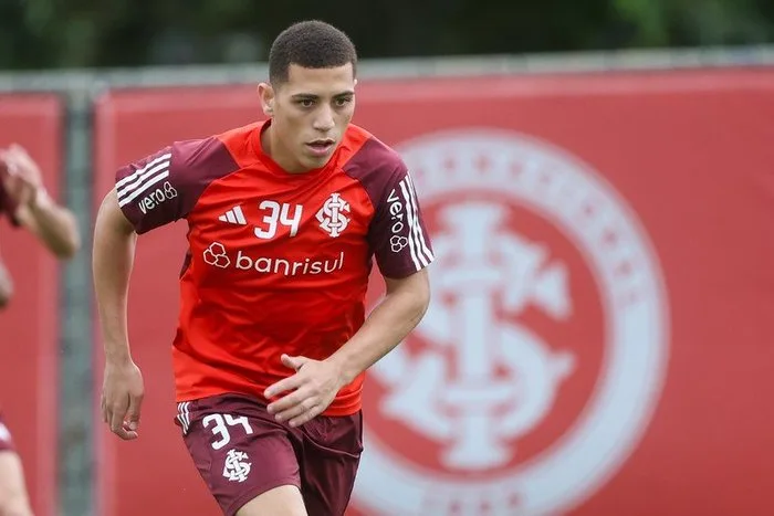 Após vitória e classificação, Inter se manifesta sobre episódio com Gabriel Carvalho Inter de Gabriel Carvalho