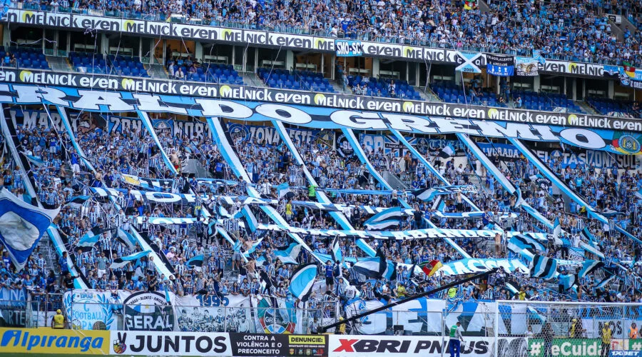 Candidato do Grêmio quer levar clube para a Europa e fala em tirar peso do Gauchão Grêmio na Arena