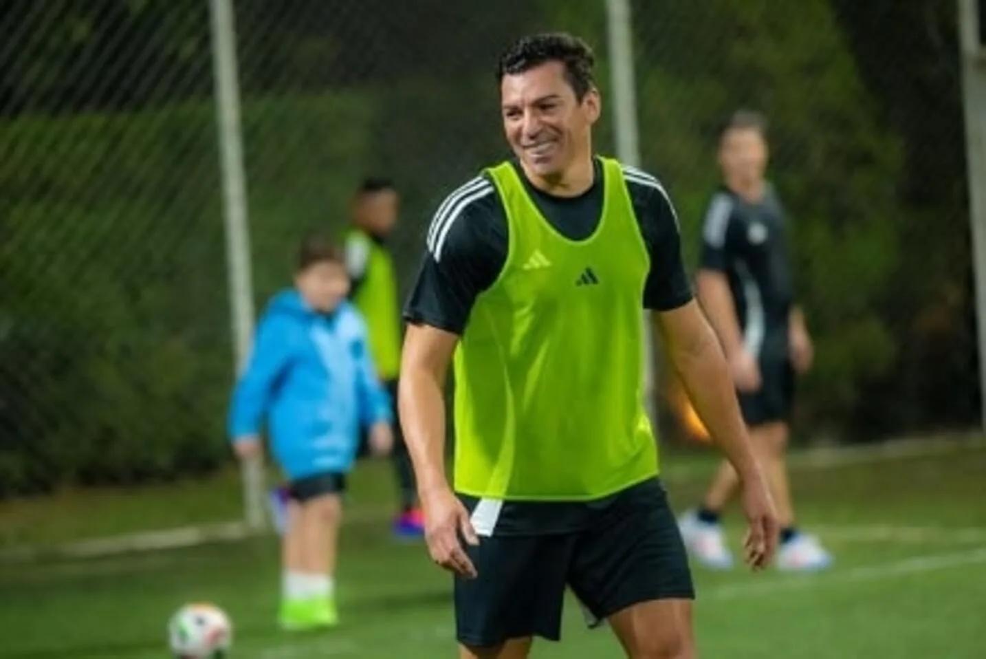 Ex-zagueiro do Inter, Lúcio publica primeira foto depois de sofrer acidente doméstico Lúcio ex-Inter