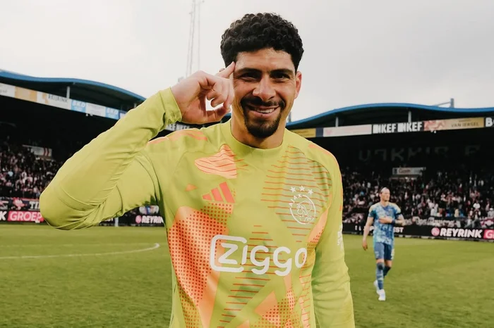 Goleiro admite quase acerto com o Grêmio: "Cheguei a ver escola para os meus filhos" Goleiro admite quase acerto com o Grêmio: "Cheguei a ver escola para os meus filhos"
