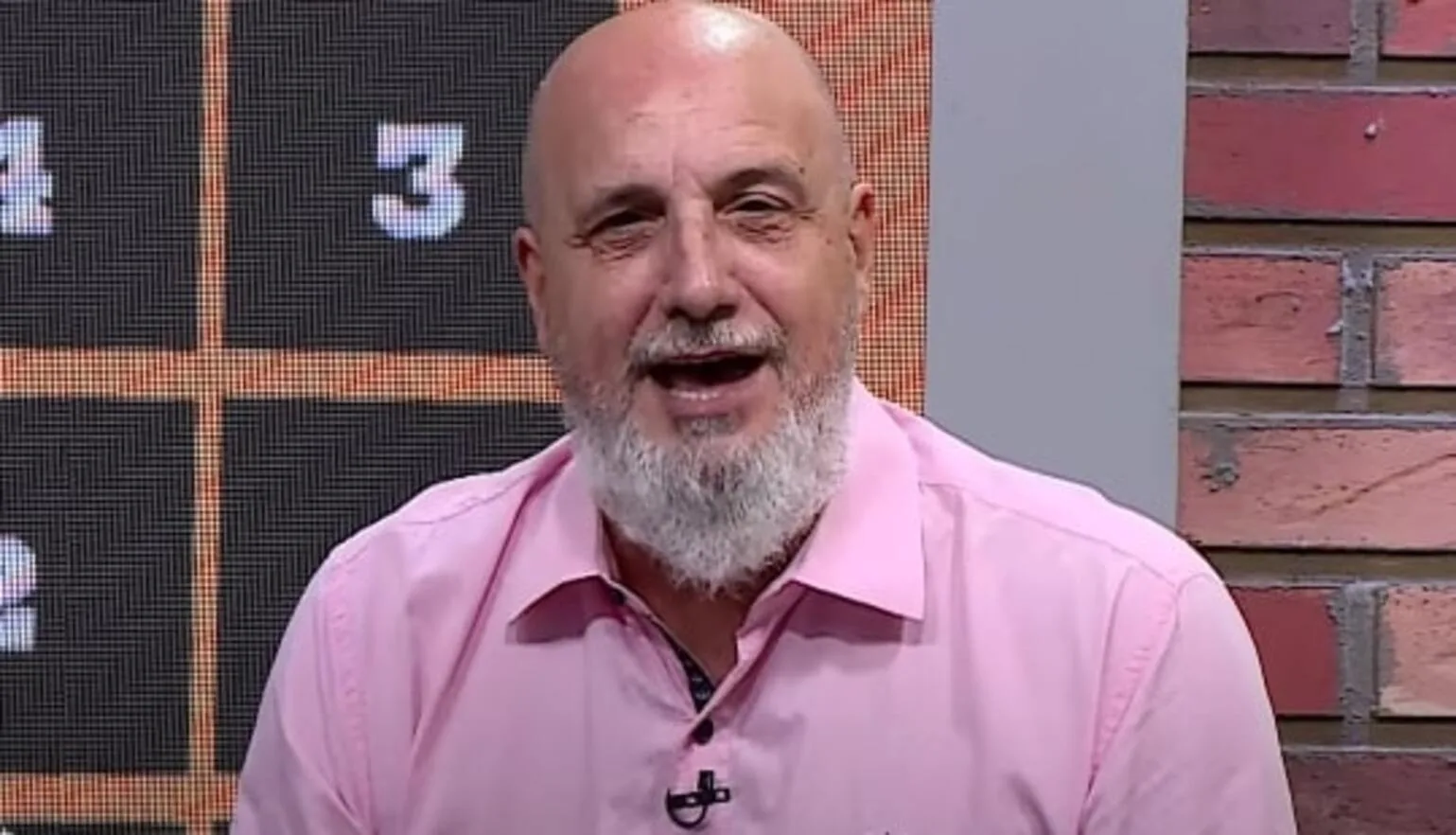Ribeiro Neto diz que Inter não tem moral para reclamar da arbitragem: "E o pênalti no Gre-Nal?" Ribeiro Neto falou do Inter