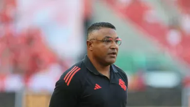 Roger elogia ex-jogador do Grêmio e volta a defender atual esquema tático do Inter Roger Machado pelo Inter