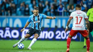 Braithwaite pelo Grêmio