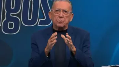 Galvão Bueno se espanta com dificuldade defensiva do Inter: "Poucas vezes vi" Galvão Bueno preocupado com a defesa do Inter