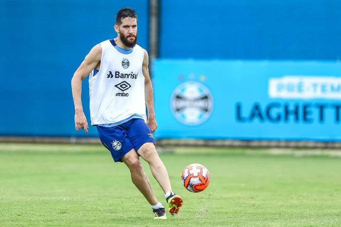 O campeão pelo Grêmio que viu o seu filho ser contratado pela direção do Inter