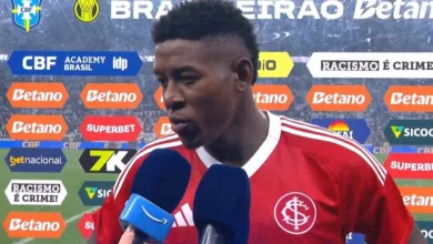 Vitão pelo Inter no jogo contra o Corinthians