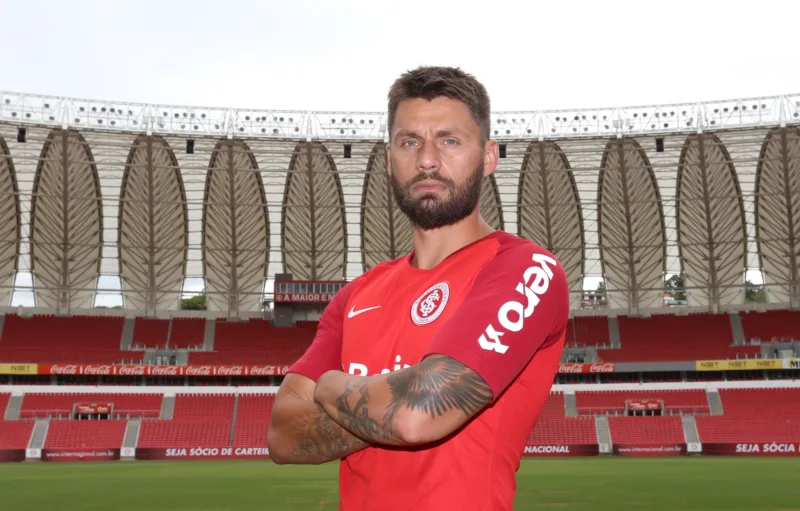 Sobis sai em defesa de Enner Valencia e vê injustiça nas vaias: "Pegaram ranço" Rafael Sobis ex-Inter