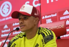 Taison pelo Inter