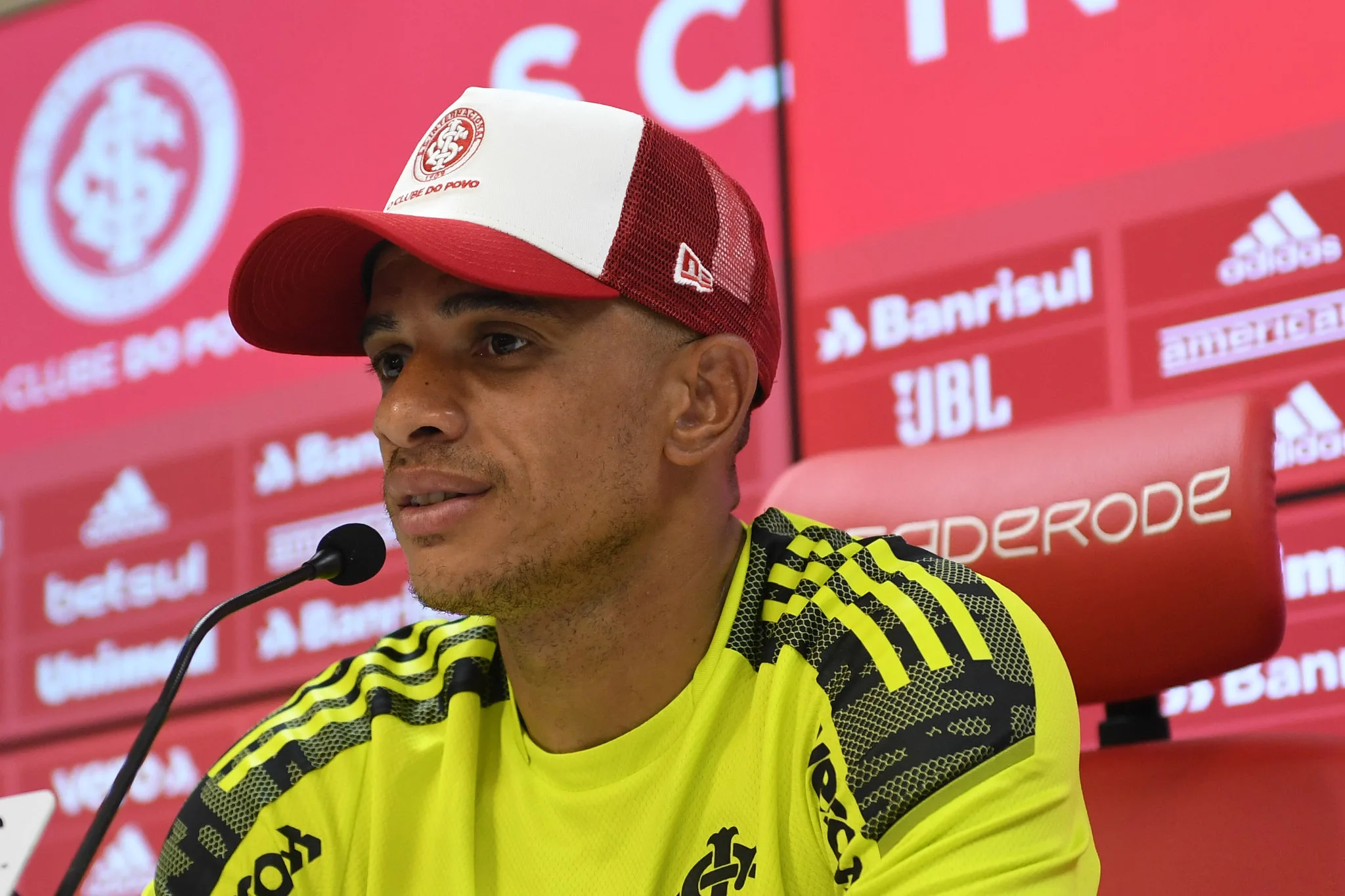 Taison pelo Inter