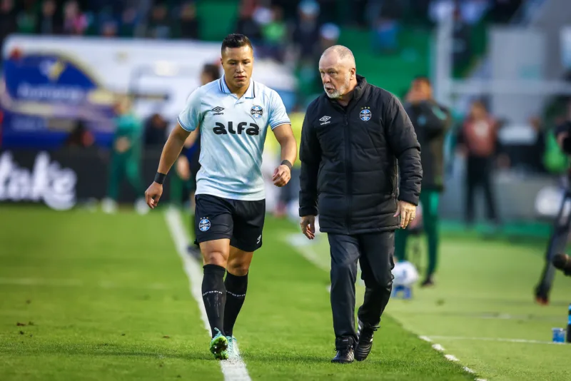 Marlon pelo Grêmio