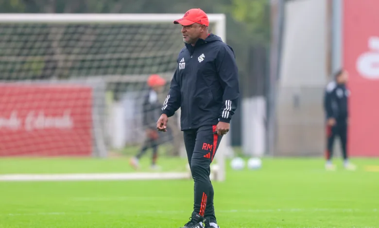 Roger Machado com problemas no Inter