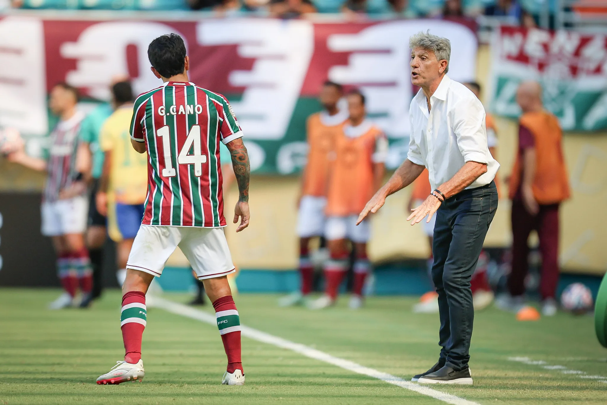 Classificado no Mundial, Renato volta a citar o Grêmio e fala de Thiago Santos: "É um pitbull" Renato classifica Fluminense no Mundial