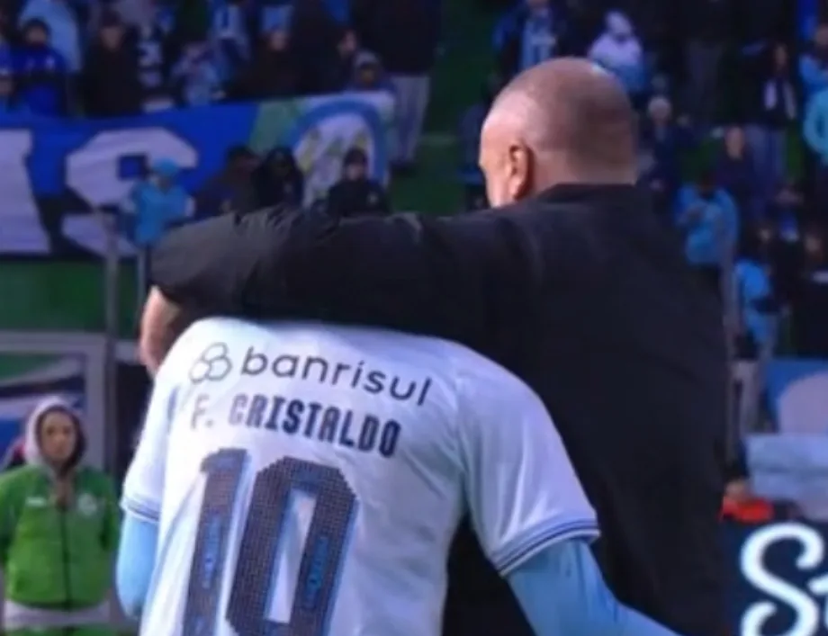 Mano se diz muito contente, faz convite ao torcedor do Grêmio e rasga elogios a Cristaldo Mano Menezes elogia Cristaldo no Grêmio