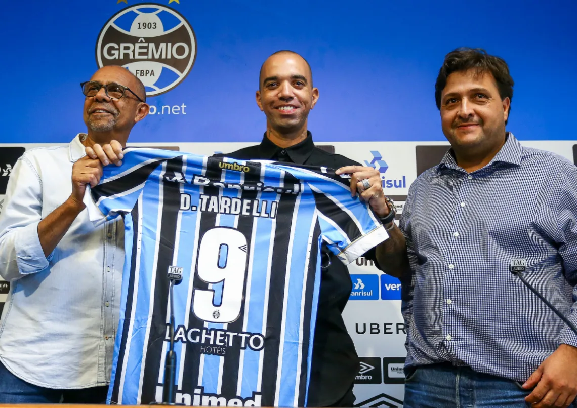 Tardelli relembra passagem frustrada pelo Grêmio: "Peguei o time desmotivado" Grêmio