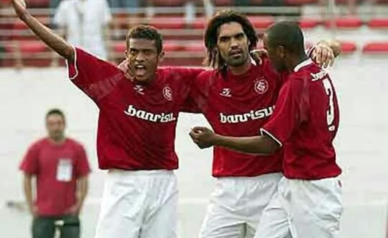 Marabá, ex-Inter, ao lado de Fernandão