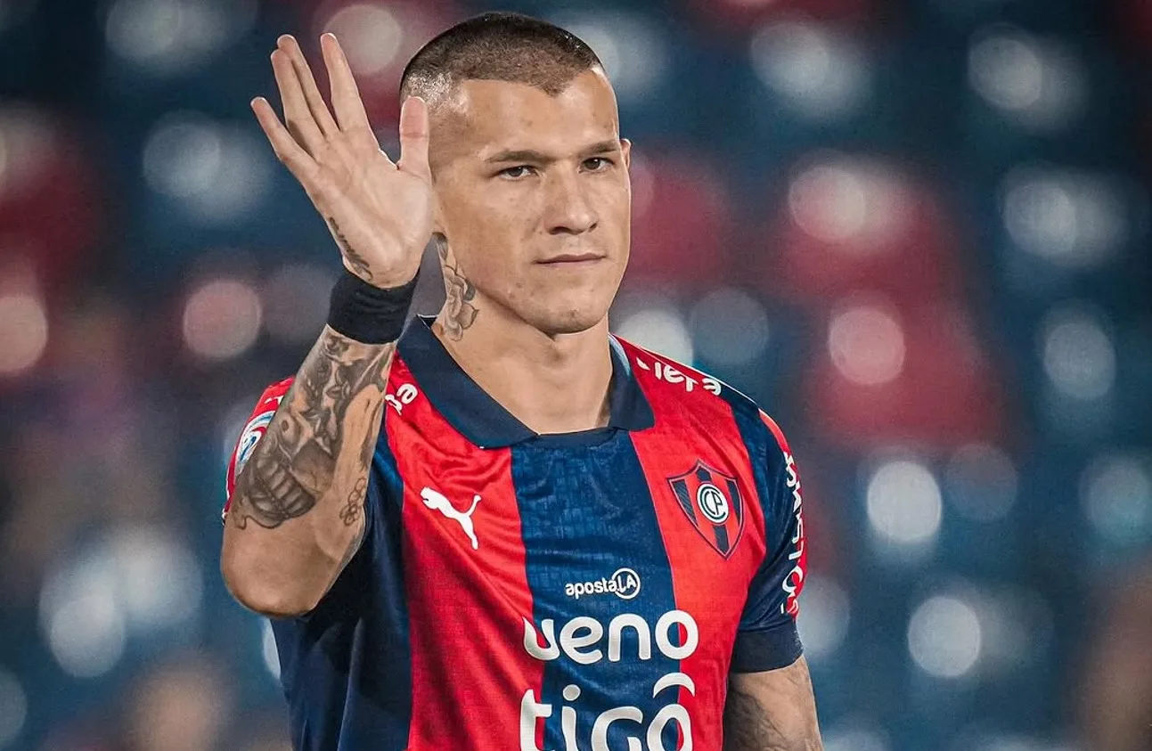 Antes de chegar ao Inter, Alan Benítez marca gol em sua despedida dos gramados pelo Cerro Porteño Alan benítez, desembarcará em Porto Alegre em Julho para reforçar o Inter
