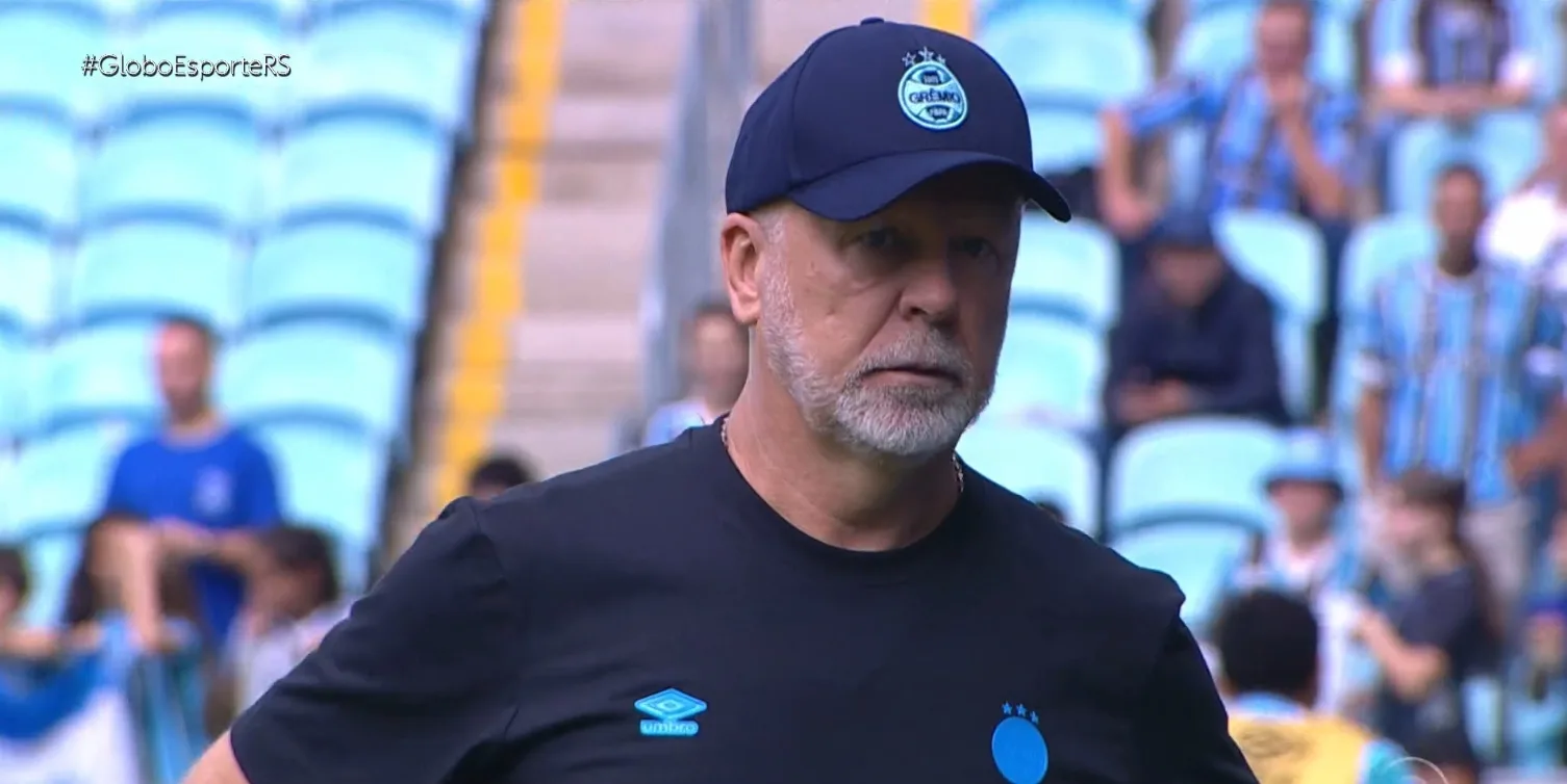Grêmio acerta empréstimo e fecha primeira contratação da era Mano Menezes Grêmio de Mano