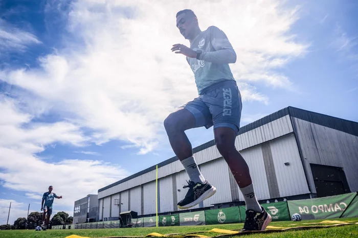 Entenda como o Juventude está recebendo Caíque após a "passagem" pelo Grêmio Grêmio desistiu de Caíque