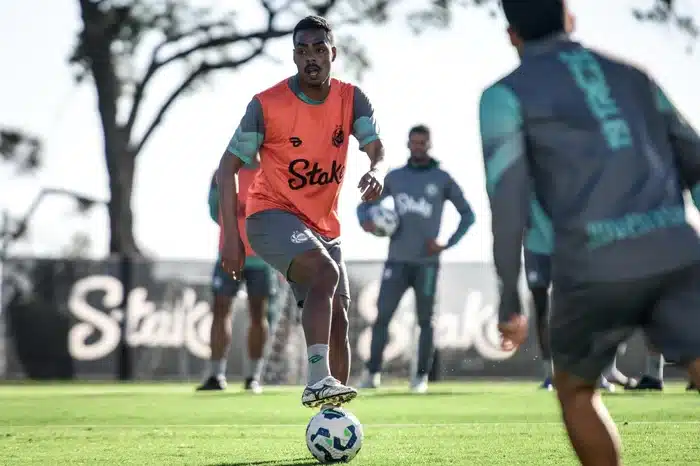 Grêmio já aguarda Caíque e faz acerto de pagamento "diferente" com o Juventude Caíque vai reforçar o Grêmio