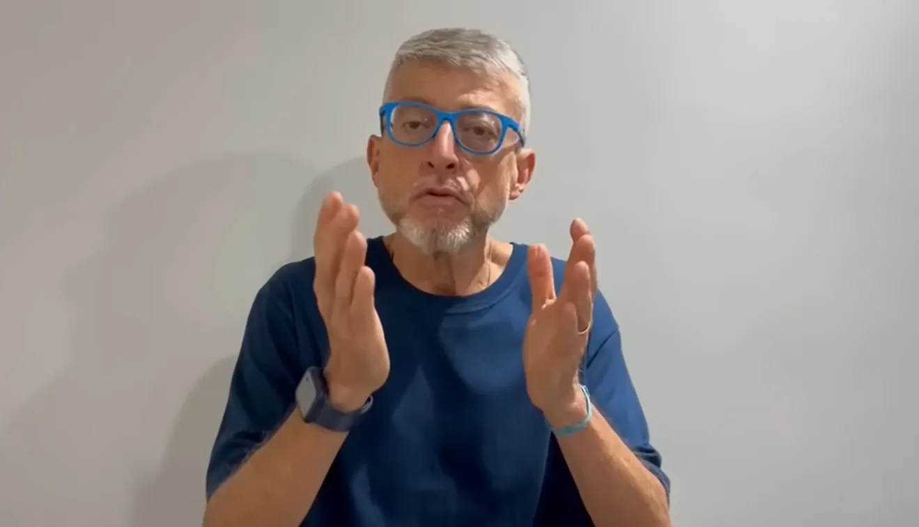 Farid responde se roubou biscoitos e vê injustiça em demissão do "Os Donos da Bola" Farid Germano Filho