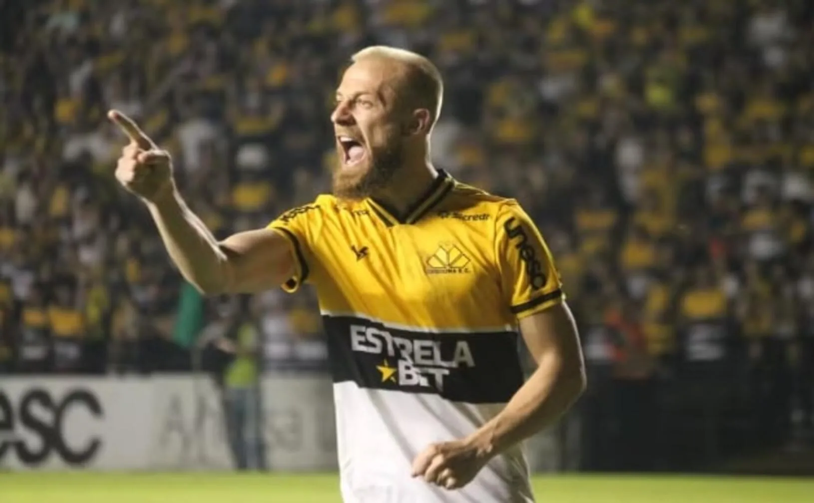 Após mais de 100 jogos pelo Criciúma, Marcelo Hermes, ex-Grêmio, pode voltar ao RS Marcelo Hermes ex-Grêmio