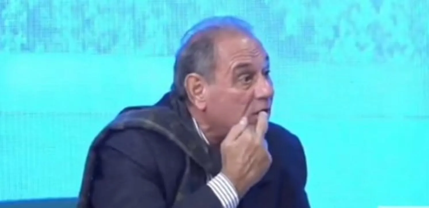 "Bota o dedo na boca e...": o novo vídeo de Abrahão que divertiu a torcida do Grêmio Grêmio