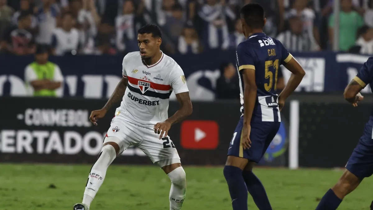 Com Grêmio de olho em zagueiro, São Paulo anuncia o seu novo treinador Ruan ex-Grêmio no São Paulo