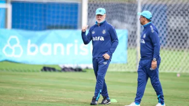 Com calendário apertado, Grêmio terá quatro jogos seguidos fora na volta do Brasileirão Grêmio de Mano Menezes