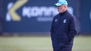 Mano Menezes: "Grêmio tem time para vencer a Sul-Americana assim como o Fluminense o Mundial" Mano Menezes pelo Grêmio