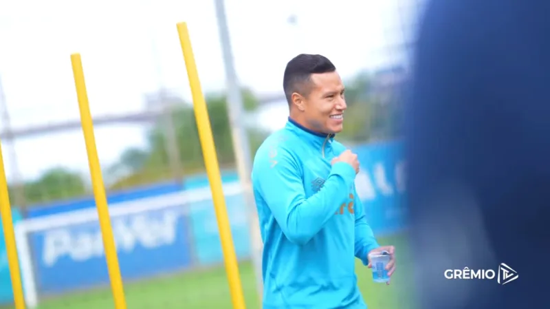 Marlon, jogador do Grêmio, em entrevista para os canais oficias do clube, no CT Hélio Dourado
