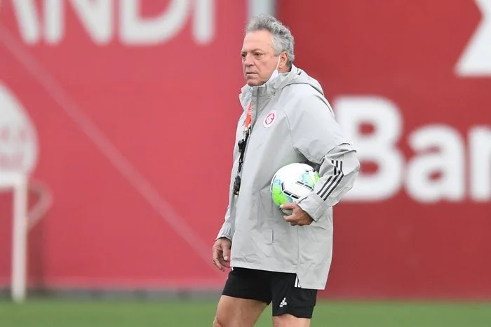 As palavras de Abel Braga sobre o desempenho de Renato no Mundial Abel Braga projeta Flamengo x Inter