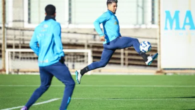 Arezo brilha em treino do Grêmio