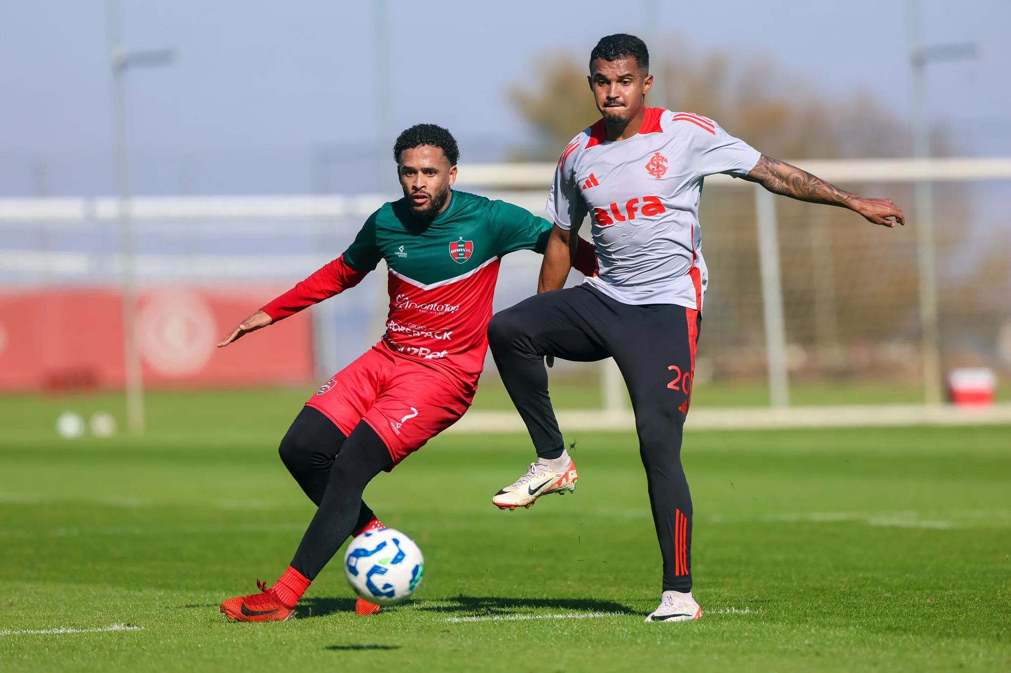 Clayton Sampaio pode ser titular do Inter