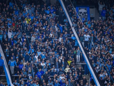 Com setor esgotado, Grêmio atualiza números para quarta após recado de Marques Grêmio recebe o Alianza Lima