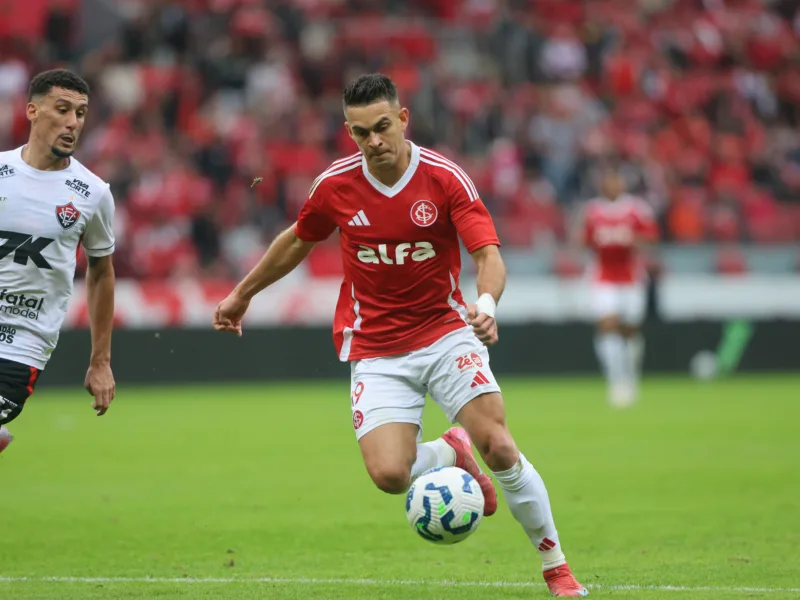 Borré titular do Inter