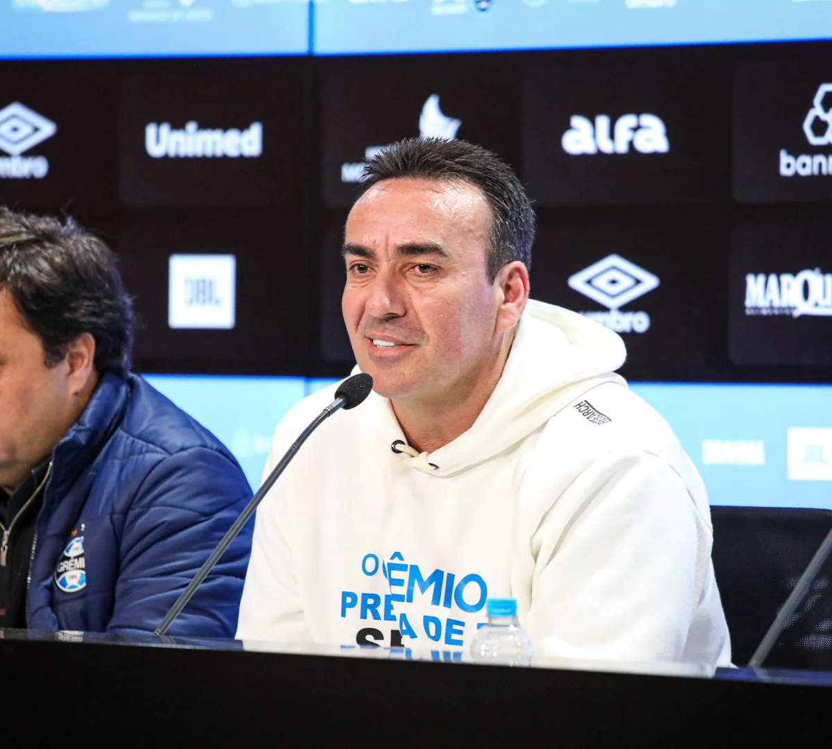 Marques e Rigo definem modelo de negócio para a "grande contratação" no Grêmio Arena do Grêmio pode ter avalanche?