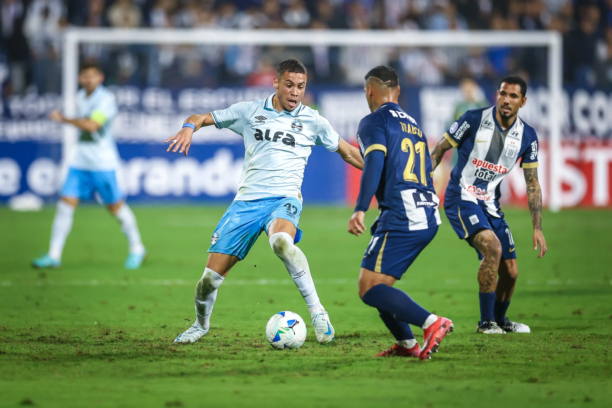 Os resultados que classificam o Grêmio em noite que promete ser histórica na Arena Grêmio perdeu no Peru