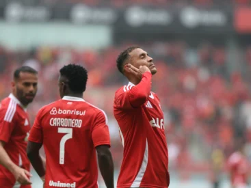 Alan Patrick divide méritos do gol do Inter com Borré: "Jogada maravilhosa" Alan Patrick comemora seu gol na vitória do Inter por 1x0 contra o Ceará