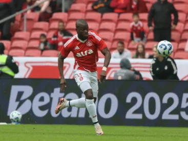 Inter define modelo de negócio para a saída de Enner Valencia e vai economizar cerca de R$ 15 milhões Enner Valencia vaiado no Inter