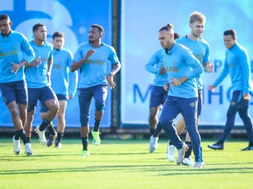 Braithwaite pelo Grêmio