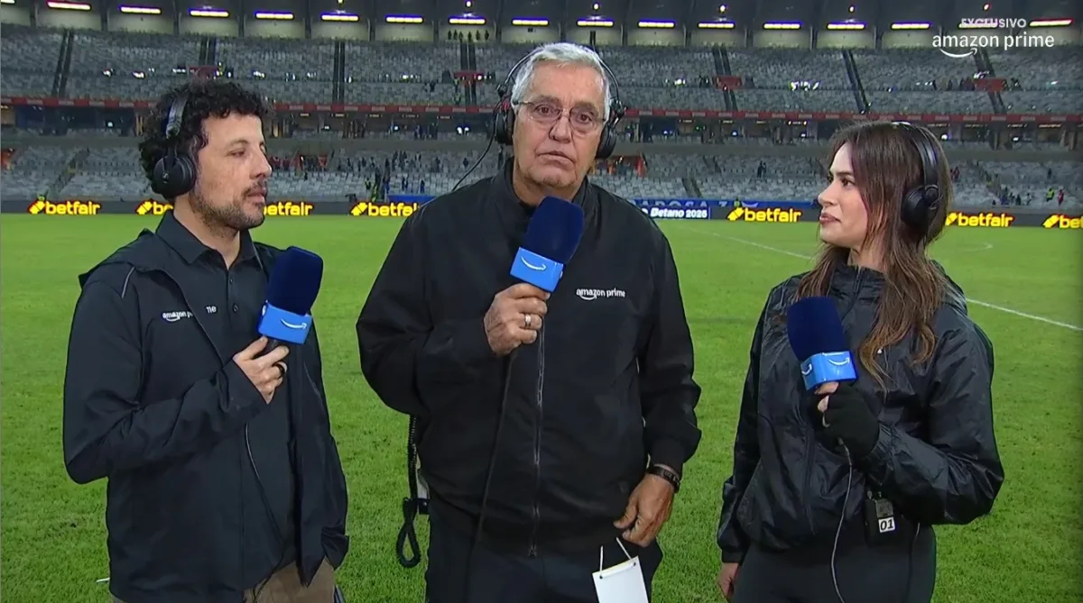 "Não, não!": Mauro Naves revela reação de Arezo ao ser substituído no Grêmio "Não, não!": Mauro Naves revela reação de Arezo ao ser substituído no Grêmio Centroavante uruguaio Matias Arezo vem ganhando chances no Grêmio de Mano Menezes por conta da ausência de Braithwaite.