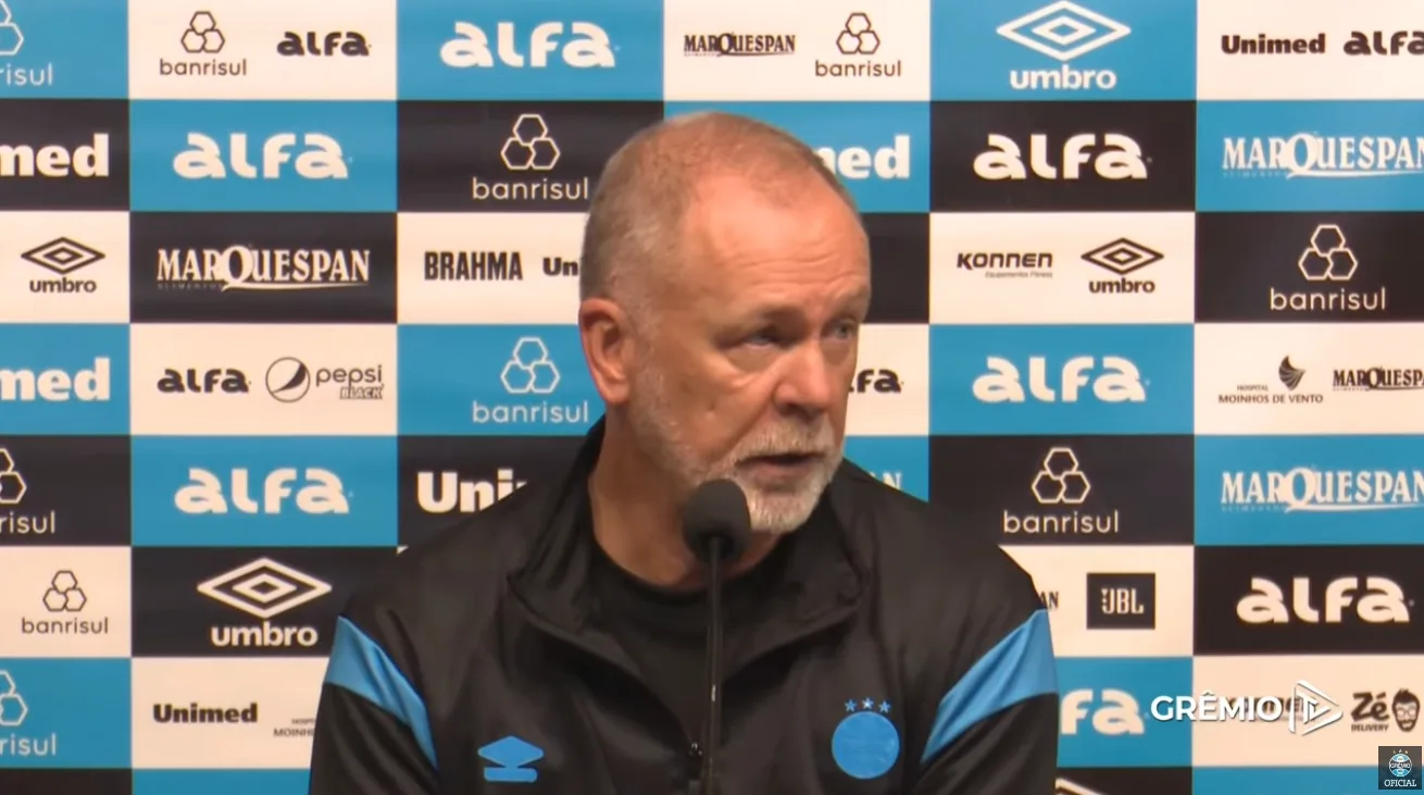 Leitura labial de Cruzeiro x Grêmio mostra irritação de Gabigol e Mano com arbitragem Mano Menezes em derrota do Grêmio
