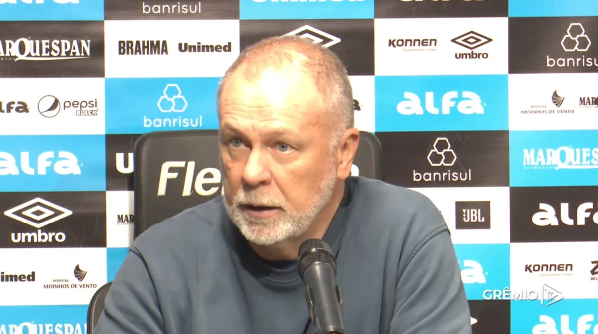 Mano Menezes explica o que falta para Aravena ter mais chances no Grêmio Mano Menezes explica o que falta para Aravena ter mais chances no Grêmio Durante a coletiva de imprensa após a partida contra o Vasco, o técnico Mano Menezes foi perguntado sobre os planos para Aravena.
