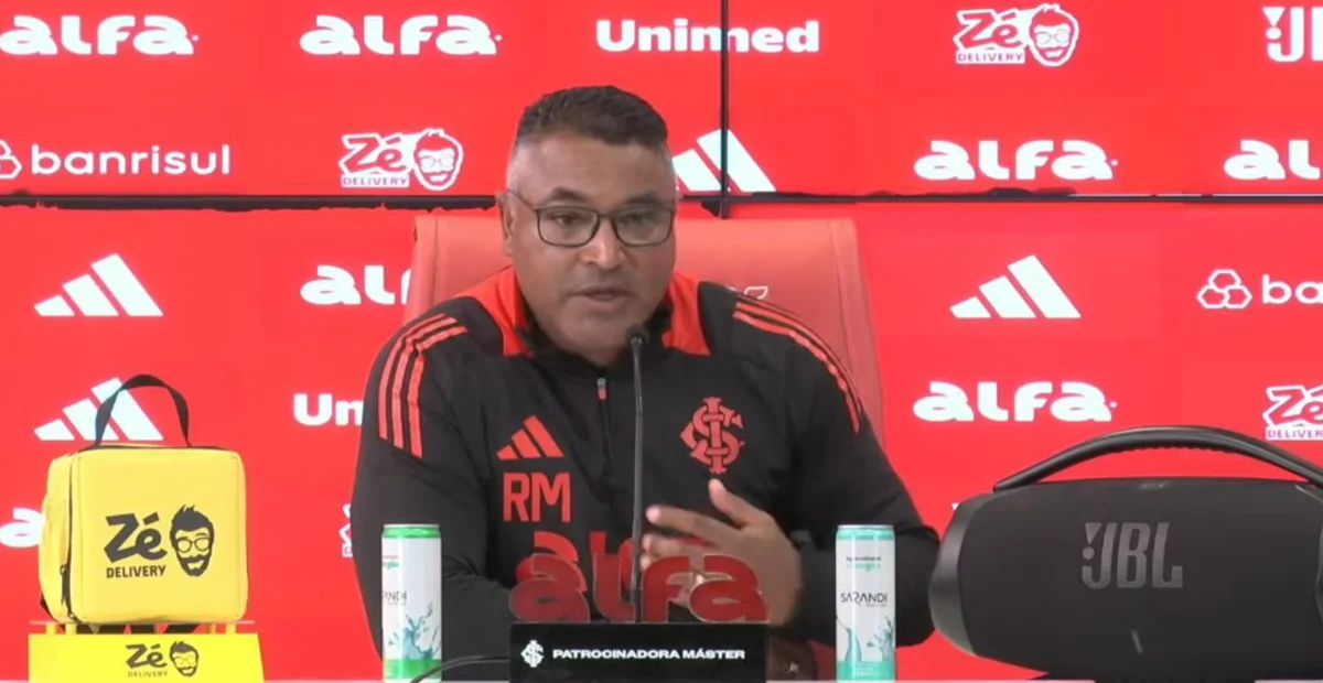 Como Roger encarou as vaias para Enner Valencia após perda de disputa com zagueiro Roger Machado pelo Inter